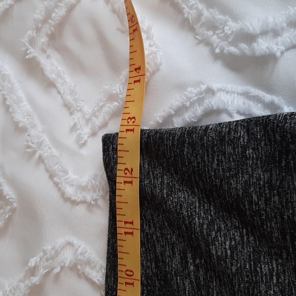 Aerie leggings. Heather Gray Size Medium, Pockets - Picture 6 of 15